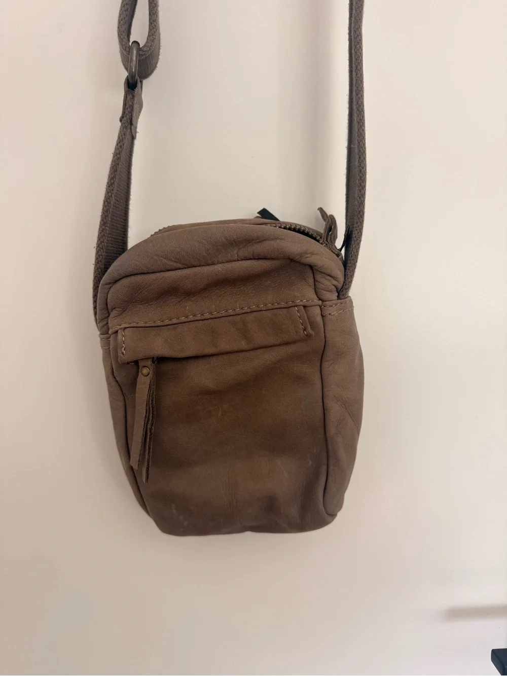 J.Crew Compact Brown Leather Crossbody Bag